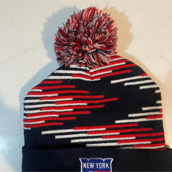 New York Rangers Pom Pom Beanie Hat with Cuff Black Red OS - Picture 3 of 8